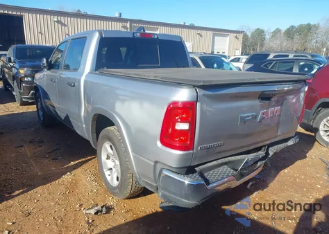 2025 Ram 1500 Big Horn 4X2 5'7 Box from USA, damaged, VIN 1C6RREFGXSN527409